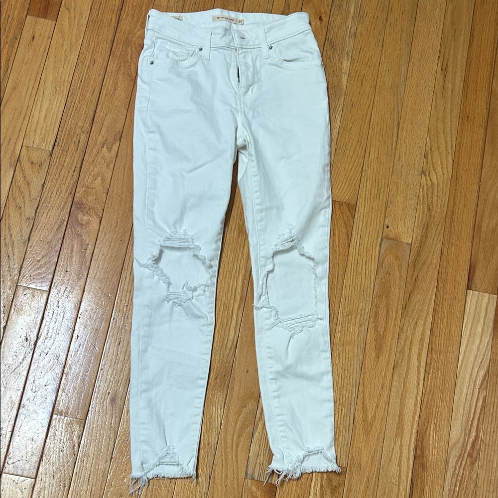 Levi's 721 High Rise Skinny Jeans - White